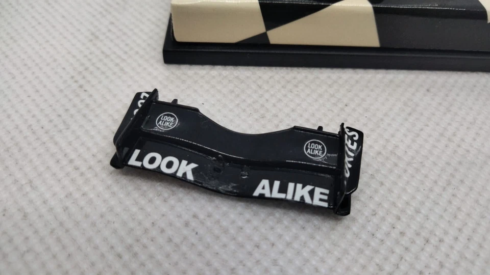 MINICHAMPS B.A.R. HONDA 006 T. SATO JAPANESE GP 2004 ED. LIM. 15408pz SCALA 1:43 - Immagine 3 di 4