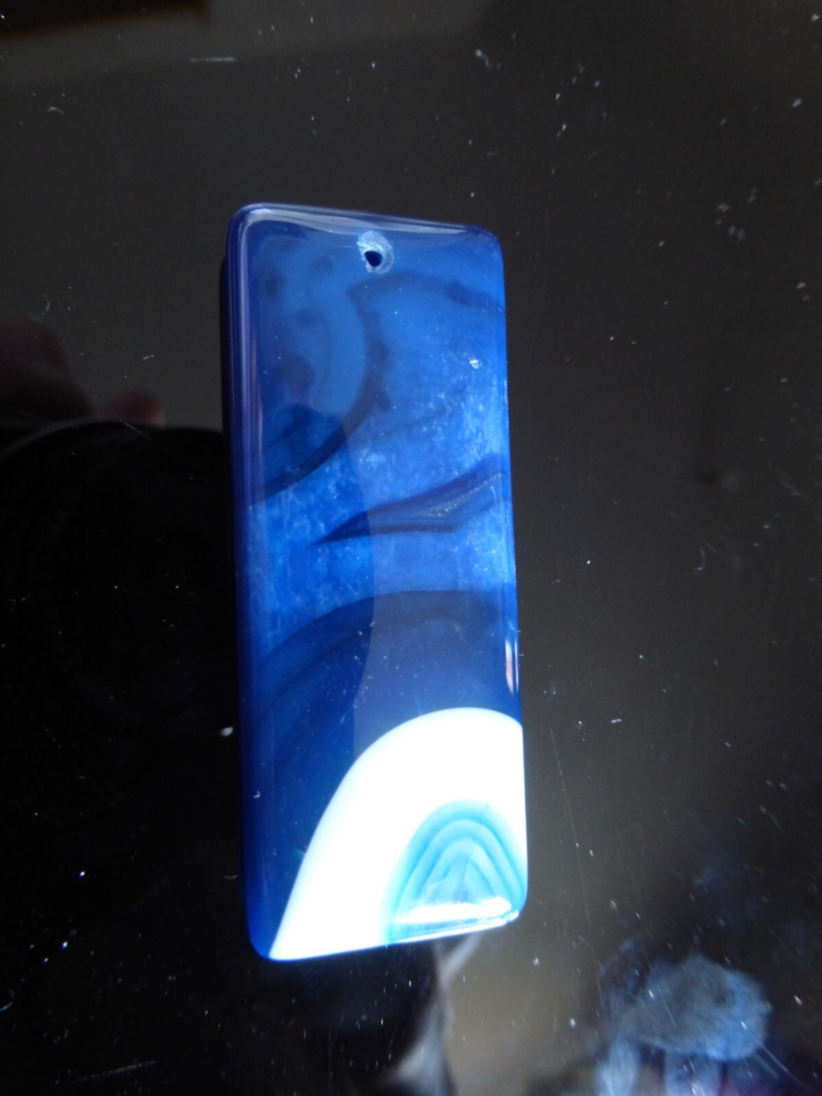 Pendentif en agate bleu blanc rectangulaire 5 cm unique de style artisanal