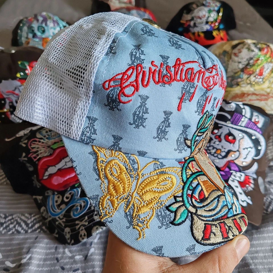 Sombrero de camionero Ed Hardy & Christian Audigier Faith azul claro con oración y mariposa Foto 3 de 4