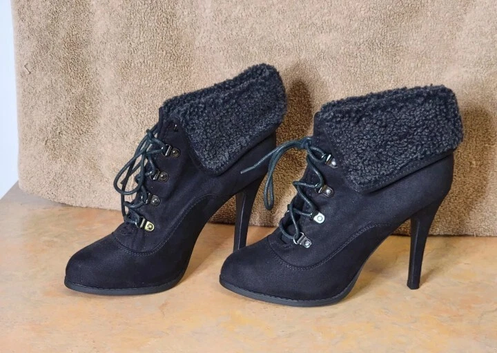 Kardashian Kollection High Heel Winter Boots Women's Size 9M  - Image 2 of 4