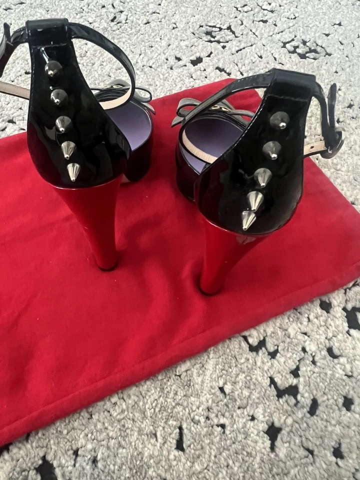 Gucci Studded Platform Heels - Image 3 of 4