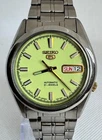 Vintage Seiko 5 Automatic 21 Jewels Green Dial 7S26B Day Date Jubilee Men's Watc