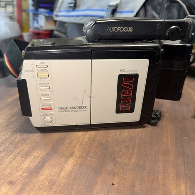 RCA VHS Vintage Camcorder Model CPR150- W/ Accessories & Case & Tripod