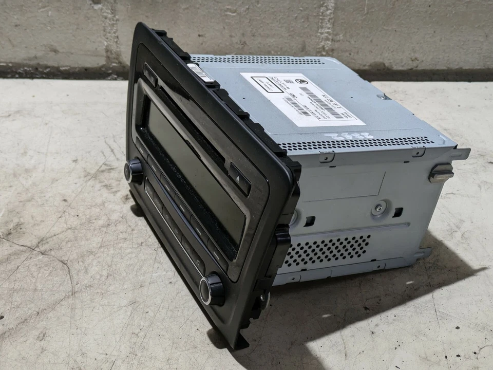 Radio Skoda 5J0035161E NH Rapid Spaceback 1.2 TSI - Bild 4 von 4