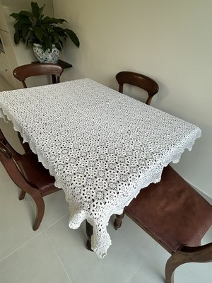 Schöne Vintage neue handgehäkelte Tischdecke 116 cm x 157 cm/45ins x 60ins