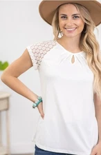 Cozy & Chic Boutique Women's Casual Floral Lace Sleeve Solid White Top SZ S