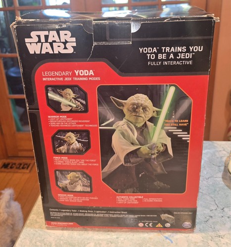 Star Wars Legendary Jedi Master Yoda Action Figure Mint In Box - Picture 2 of 2