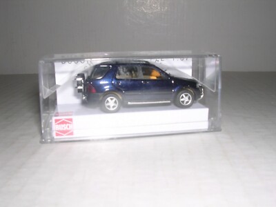 Busch #48501  Mercedes ML-320 S.U.V. ''Silver''  H.O. Scale 1:87