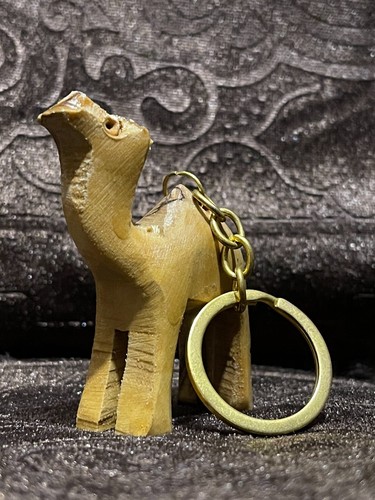 Small Medal KeyChain Key Camel Style Wooden Olive Wood Beautiful Statue Handmade - Picture 6 of 6