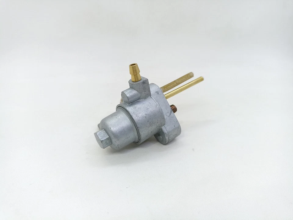 Tanque de combustible Honda CB100 CB125 CL100 CL125 SL CG S90 CL90 Petcock Foto 3 de 4