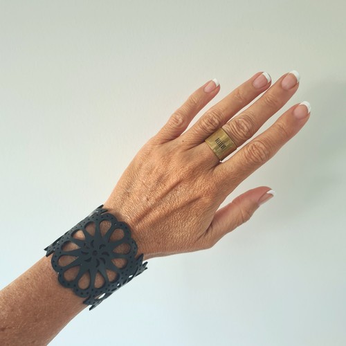 Black Laser Cut Faux Leather Bracelet Anklet One Size FREE POSTAGE - Picture 6 of 18