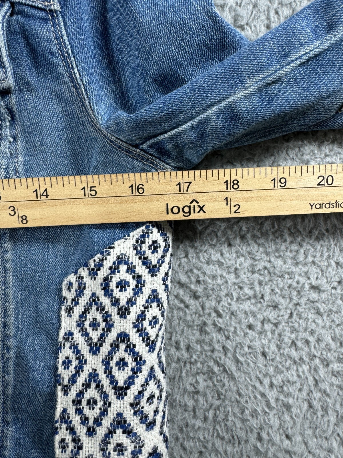 Picture 2 of 12