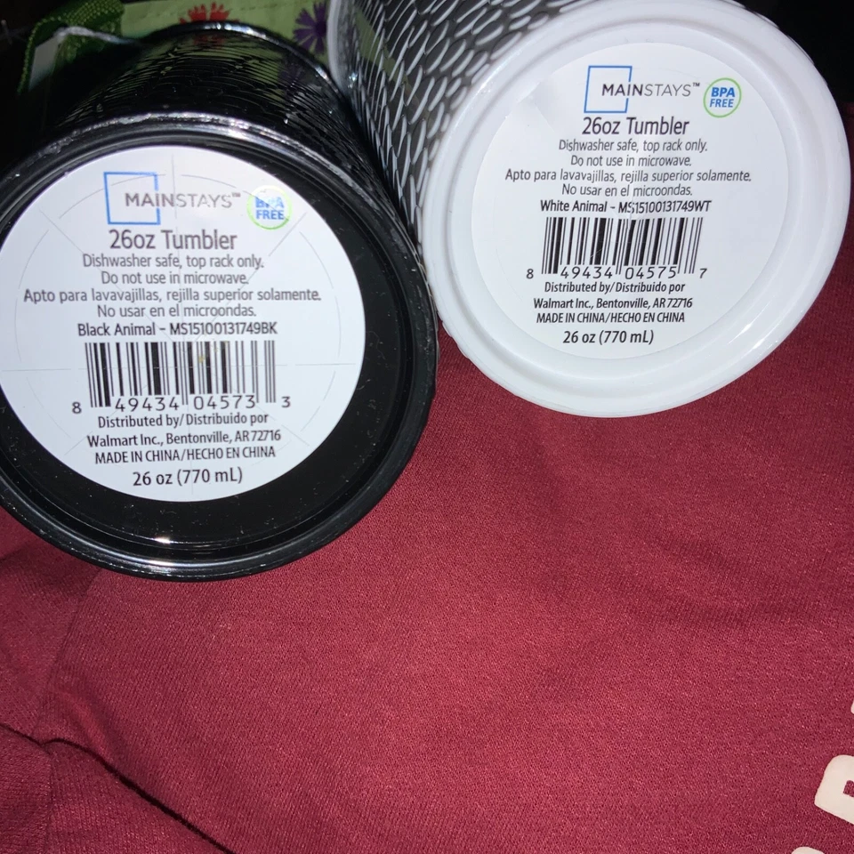 Pacote com 2 copos Mainstays preto e branco 26 oz. - Imagem 2 de 4
