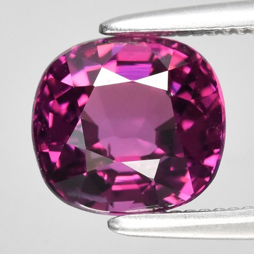 💎 1.71ct VVS Cushion Natural Pinkish Purple Rhodolite Garnet - Tanzania Gem