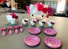 Hello Kitty Tea Set Teapot Cups Saucers 2016 Pretend Play Toys Kids Girls   3 