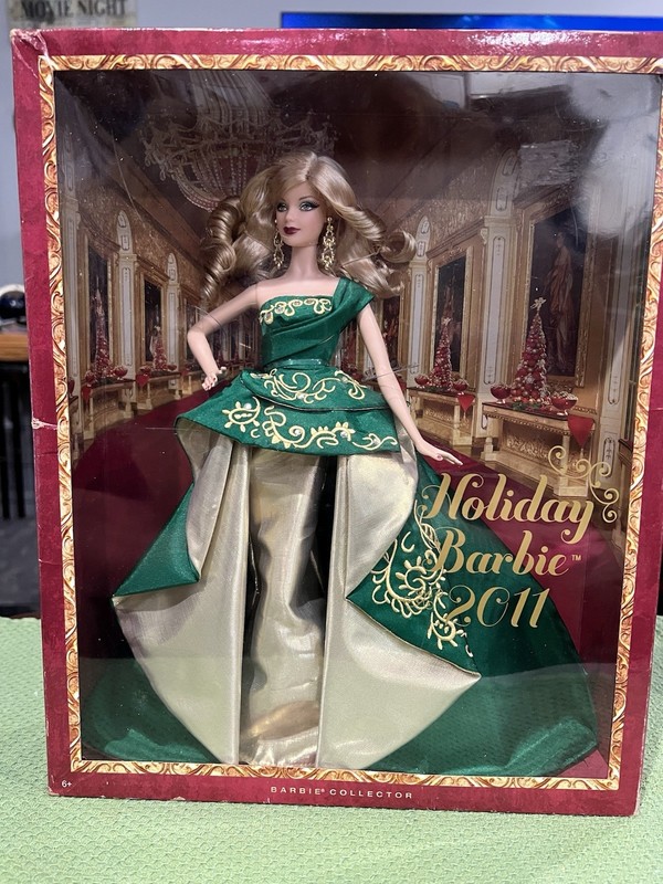 2011 Holiday Barbie Doll Collector Green Gown Blonde Mattel