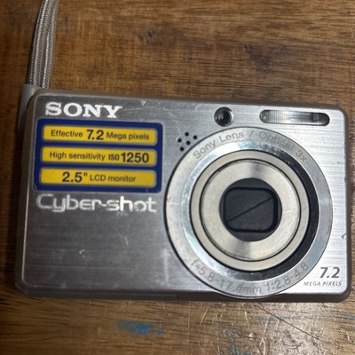 Sony Cyber-Shot DSC-S750 7.2 Mega Pixels 3x Optical Zoom Compact