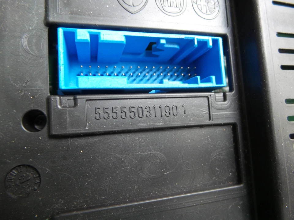 Centralina Bluetooth Fiat Bravo II 2 Tipo 198 1.6d ECU 51877615 555550311901 - Immagine 3 di 4