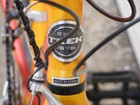 TREK 1000 SL ROAD BIKE 54 CM EXCELLENT CONDITION LIGHTWEIGHT ORANGE HAND BRAKES — photo 9