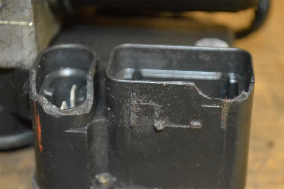 2002 Isuzu Axiom ABS насос управления OEM 897256569 модуль 789-9D4 - Изображение 4 из 4