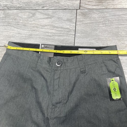 Volcom FRICKIN MODERN CHINO SHORTS - size 30 NWT - Picture 5 of 9