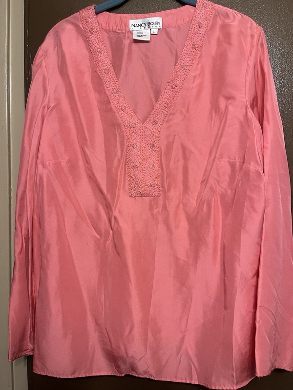 Ladies’  Nancy Bolen 100% Silk Coral Pink Blouse With Beaded Accents Sz Large