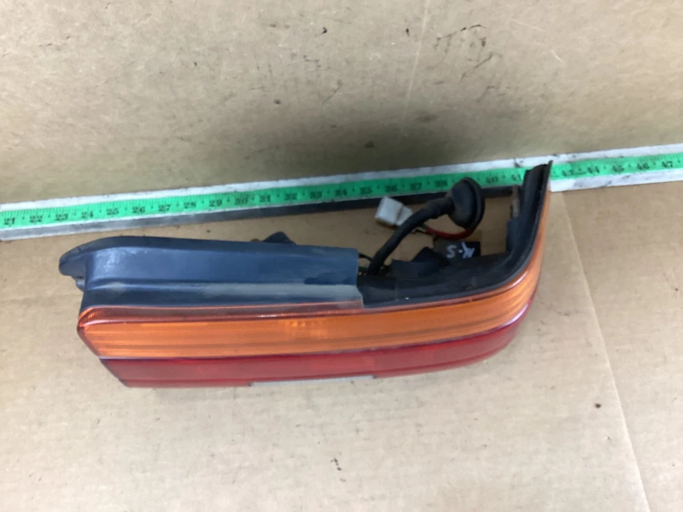1993-1995 Toyota Corolla conjunto de lanterna traseira direita lateral do passageiro fabricante de equipamento original - Imagem 3 de 4