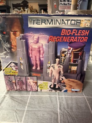 Terminator 2 BioFlesh Regenerator Playset in Original Box w/accessories Preowned