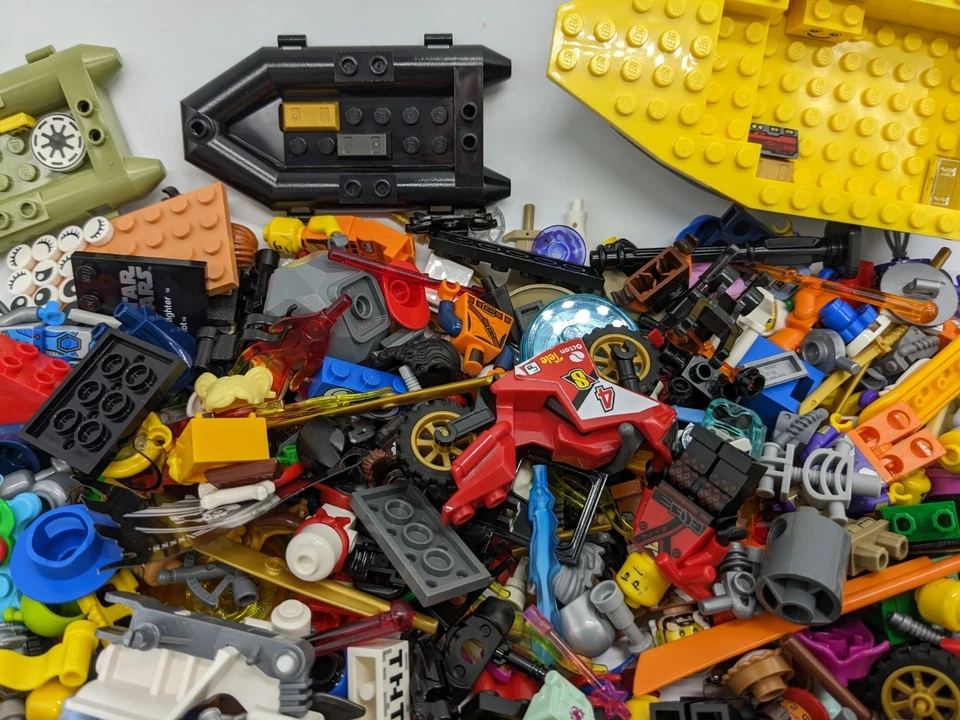 LEGO® HUGE MINIFIGURES BUNDLE 1KG+ MASSIVE AMOUNT GENUINE!! - Image 3 of 4