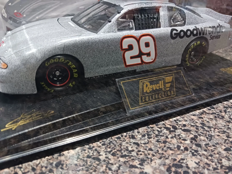 2002 Кевин Харвик #29 GM Goodwrench Chevy RCR тестовый автомобиль 1/24 литой NASCAR - Изображение 2 из 4