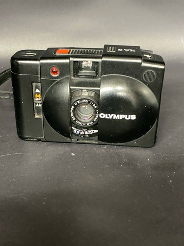 Olympus XA2 35mm Compact Film Camera D.Zuiko 35mm f3.5 Lens (4592058) - Picture 2 of 5