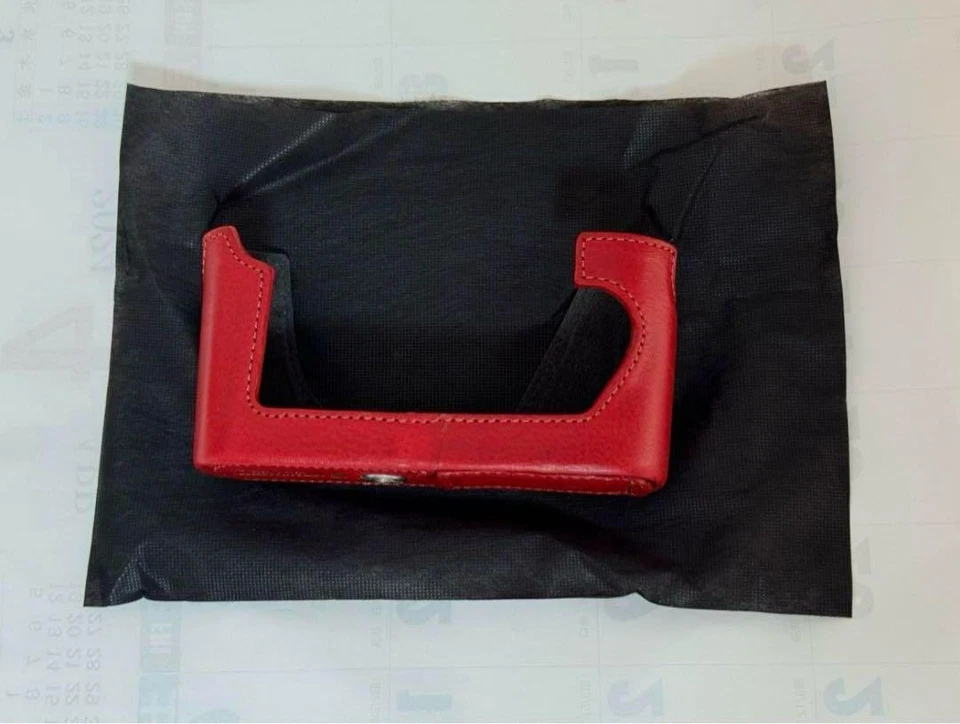 Estuche de cuero rojo genuino artesanal y artista LMB-CL para Leica CL - nuevo, solo estuche Foto 2 de 4