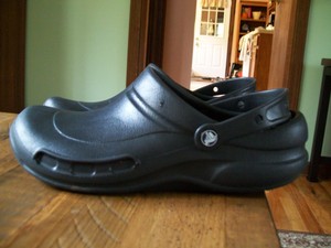 slip resistant crocs
