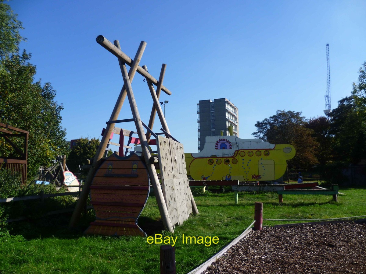 Photo 6x4 Slade Gardens Adventure Playground Brixton c2011 UK