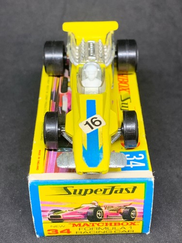 Matchbox Superfast MB34-A19: Formula 1 Racing Car with Type G2 Box - Picture 3 of 7