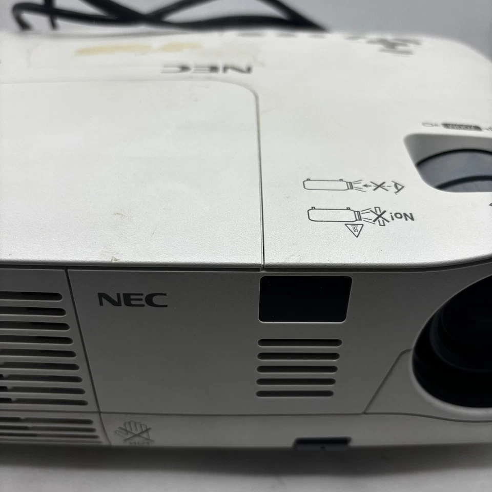 NEC NP-V260 Lumens Projector Lamp Type:NP13LP  100-240V  50/60Hz+ Power Cable - Image 2 of 4