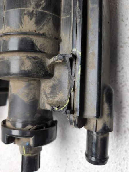 Mazda Cx-9 2016-2021 bote de vapor de combustible de carbón evap OEM Py8v-13-96Za Foto 4 de 4