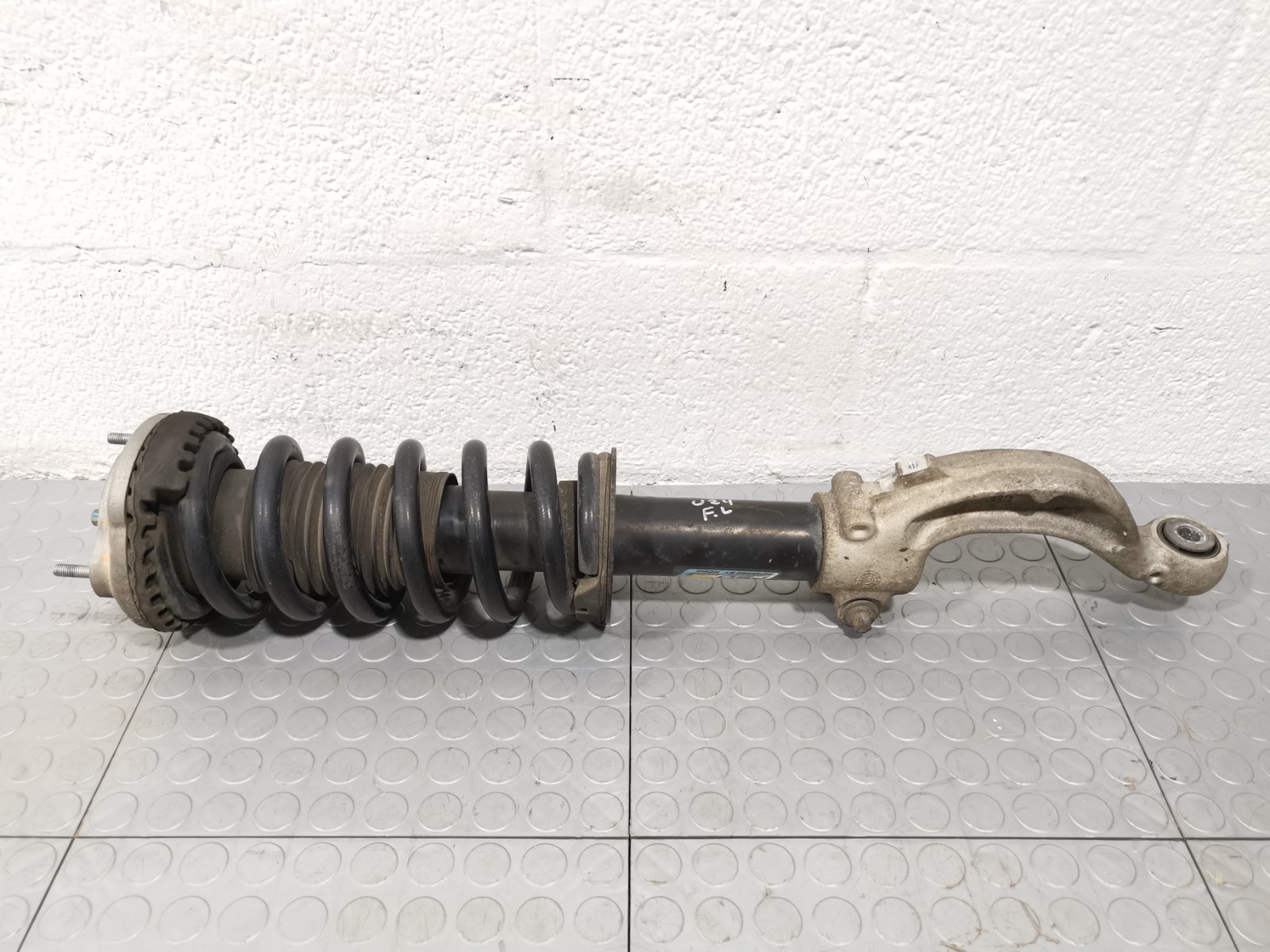 Maserati Ghibli S AWD 3.0L 2014 Front Left Shock Strut Absorber 670030334 OEM