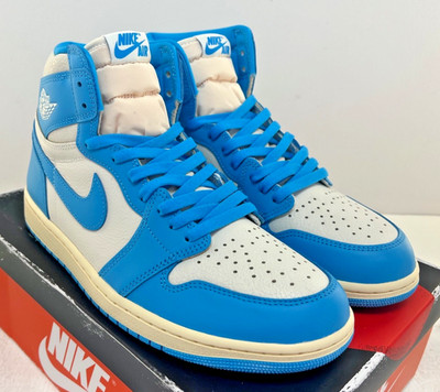 Men's AIR JORDAN 1 Retro High OG UNC Reimagined Shoes DZ5485 402