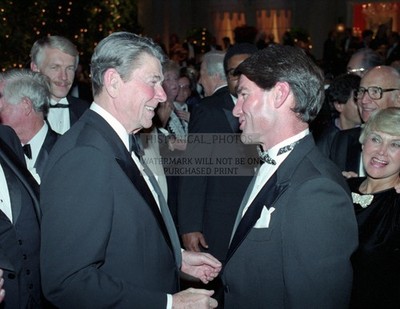 PRESIDENT RONALD REAGAN STEVE GARVEY ALL STAR TRIBUTE BURBANK 8.5X11 PHOTO
