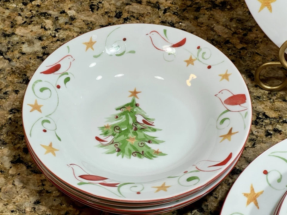 Gibson Árbol de Navidad Pájaros Juego de Vajilla 16 Piezas Platos Cuencos Tazas Vacaciones Foto 4 de 4