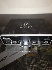 Behringer U-PHORIA UMC22 2in2out USB Audio Interface and Accessory Bundle