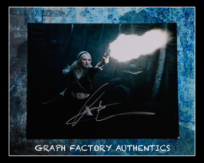 GFA Suckerpunch Film * EMILY BROWNING * Signiertes 11x14 Foto MH2 COA