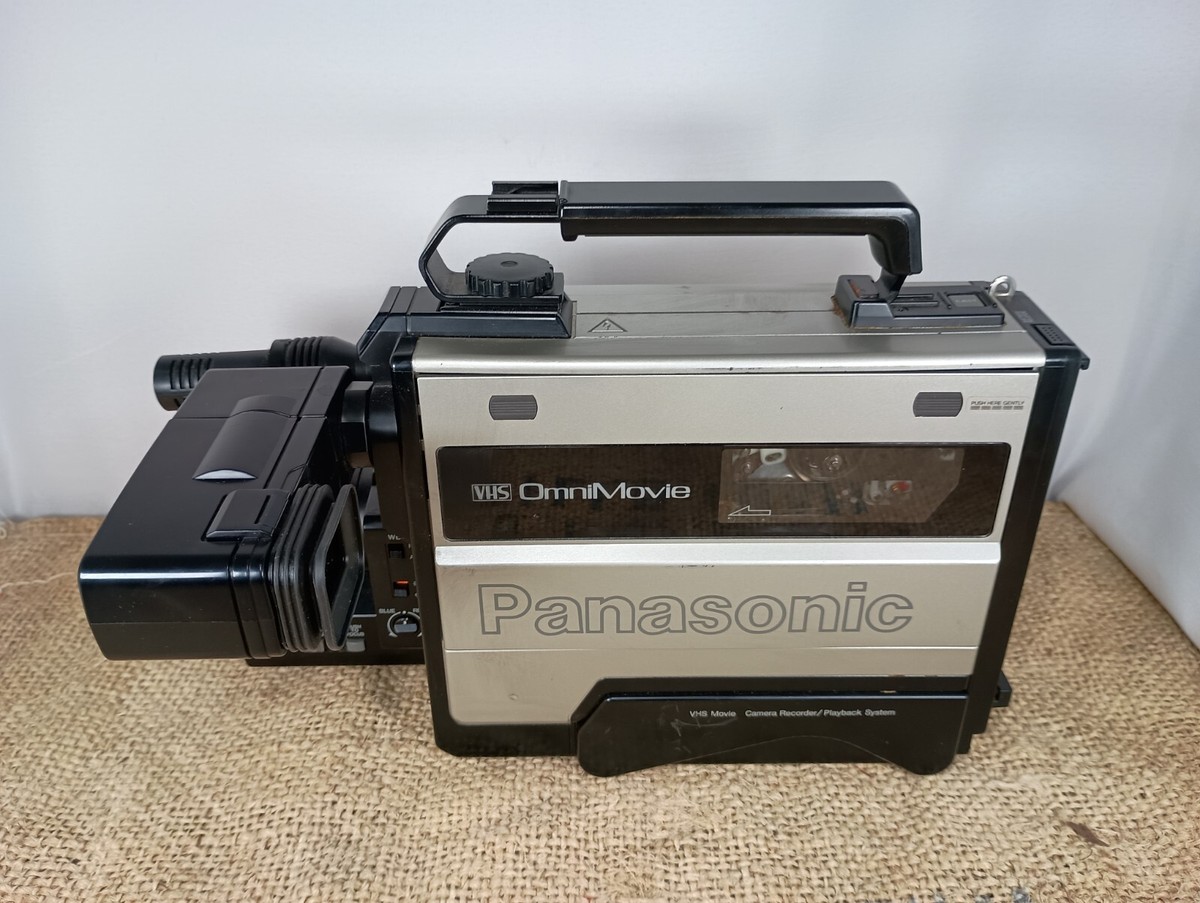 Panasonic VHS PV-200D OmniMovie Camera Recorder/Playback