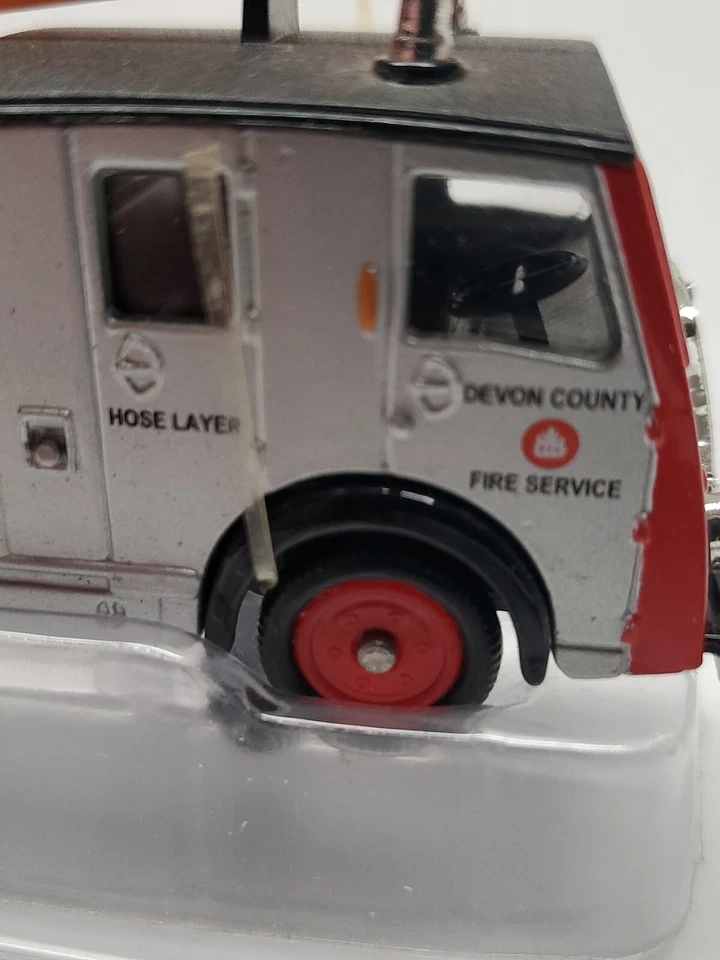 Dennis F8 Pump Escape - Devon F.D. Corgi Fire Heroes #7 History of Firefighting - Image 3 of 4