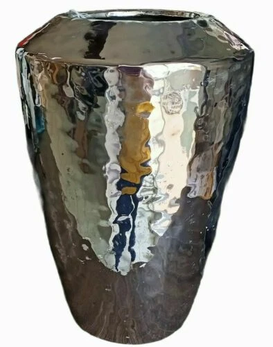 Vasi d'argento per la decorazione della casa