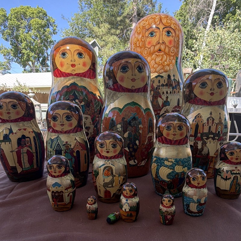Vintage Russian Matryoshka Nesting Dolls 16 Signed E.B. Dated 1992 