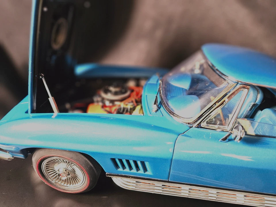 Corvette  1967 by Franklin Mint Connoisseur's Series 1:12 Scale Inv. #3528 - Image 3 of 4