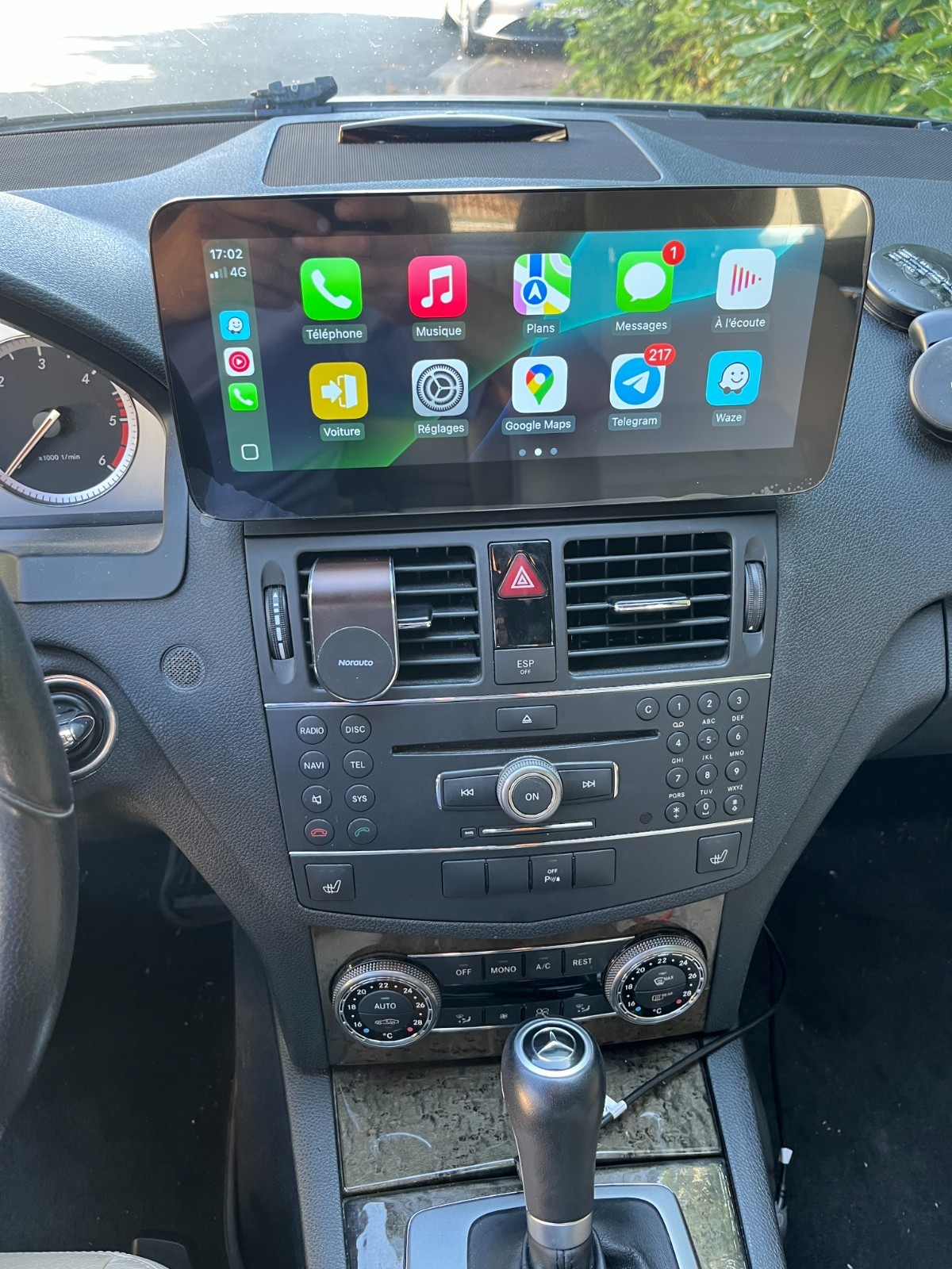 Écran Tactile 10 Pouces Carplay et Android Auto Mercedes Classe C W204