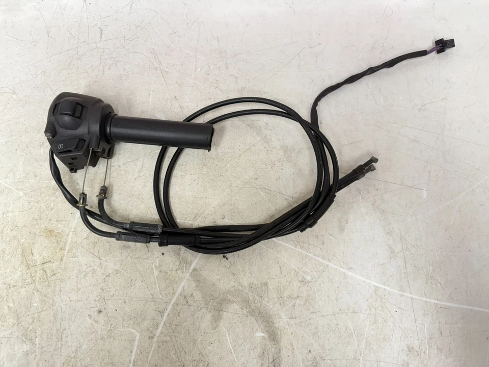 2020 Harley Davidson Street XG 500 Right Handlebar Switch Throttle Control Cable - Image 2 of 4